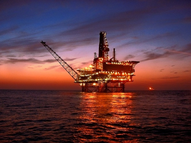 Oil_platform_1_670.jpg Oil_platform_1_670.jpg